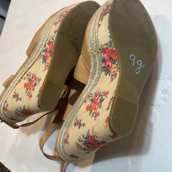 Jessica Simpson’s Floral Wedge Espadrille Tan criss cross sandals size 7 - Picture 6 of 7
